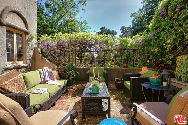 Image 35 of 49 For 2707 Hermosita Drive