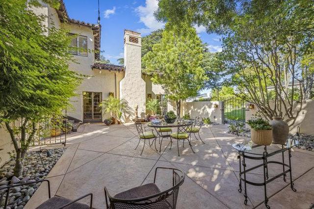 320 Jackson Street, San Mateo CA: https://media.crmls.org/mediaz/794ebb9e-eeb4-4ab1-89f0-9b58d39d658e.jpg