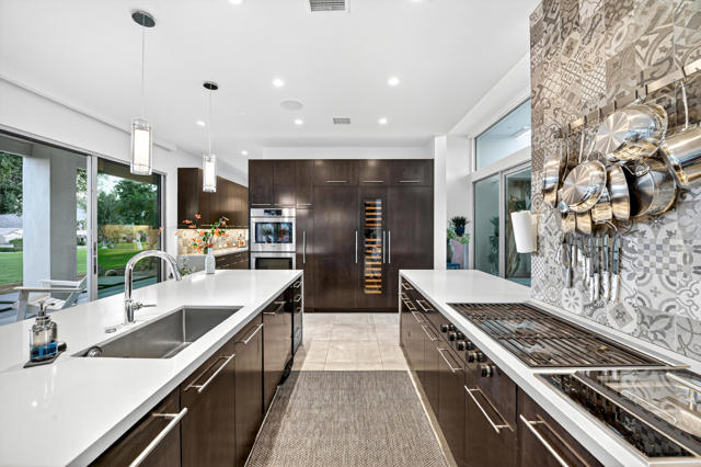 49120 Sunrose Lane, Palm Desert CA: https://media.crmls.org/mediaz/794f4249-2f4a-4155-889a-6474b3fedba2.jpg