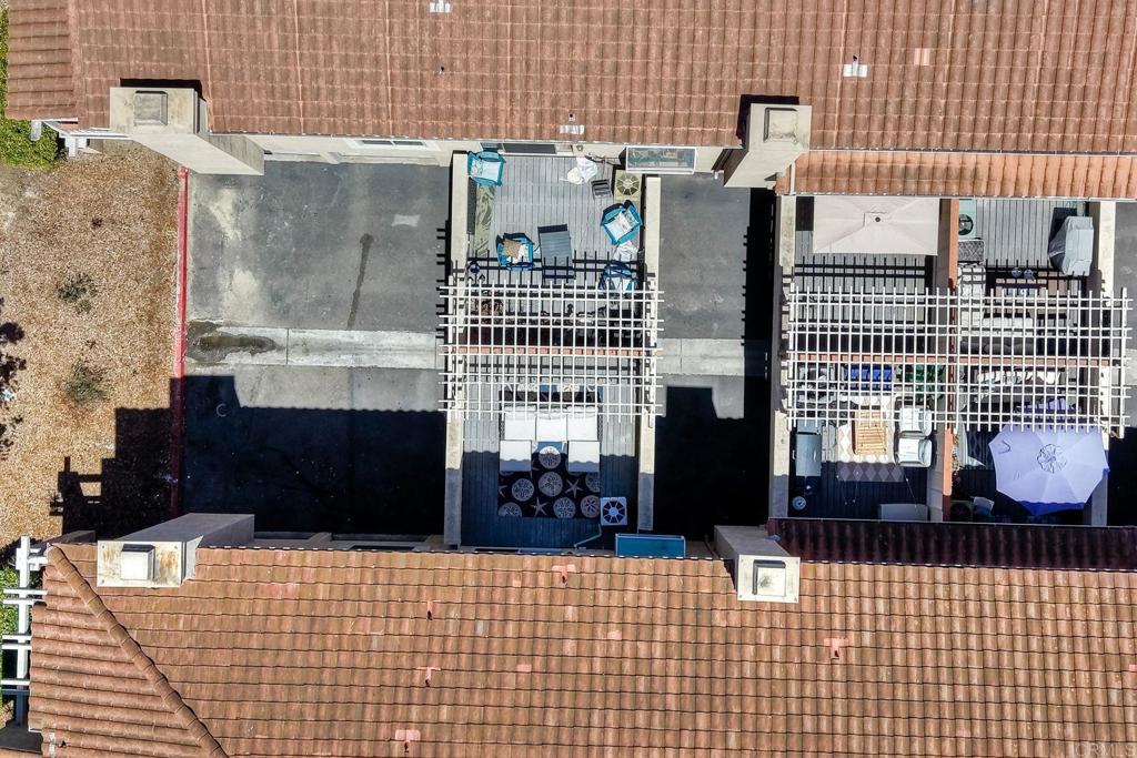 https://media.crmls.org/mediaz/794fcc7d-e8a6-4d2a-a339-03c4601f6f23.jpg?preset=X-Large