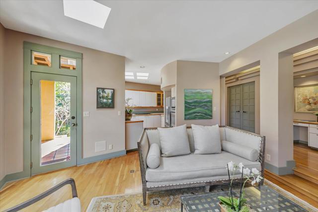 Image 15 of 59 For 125 Los Altos Avenue