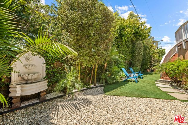 8221 Delgany Avenue, Playa del Rey CA: https://media.crmls.org/mediaz/79510370-4f04-4e4d-aa11-0f4487359872.jpg