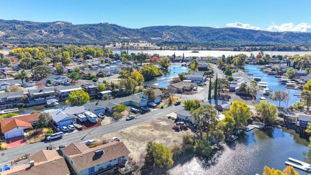 601 Bass Lane, Clearlake Oaks CA: https://media.crmls.org/mediaz/7951272c-a348-4077-adf7-4601b1a8cfb4.jpg
