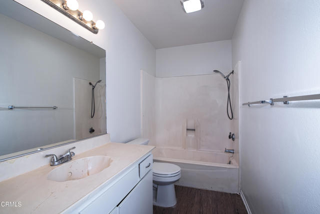 Detail Gallery Image 5 of 17 For 307 Oakwood St, Ventura,  CA 93001 - 2 Beds | 1/1 Baths