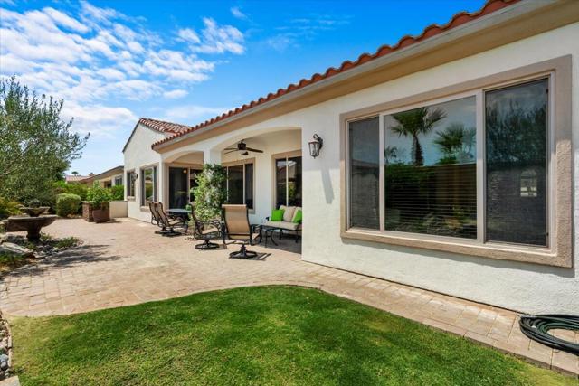 40426 Calle Estela, Indio CA: https://media.crmls.org/mediaz/79524670-76a5-4c2a-8c4f-5aa10a001352.jpg