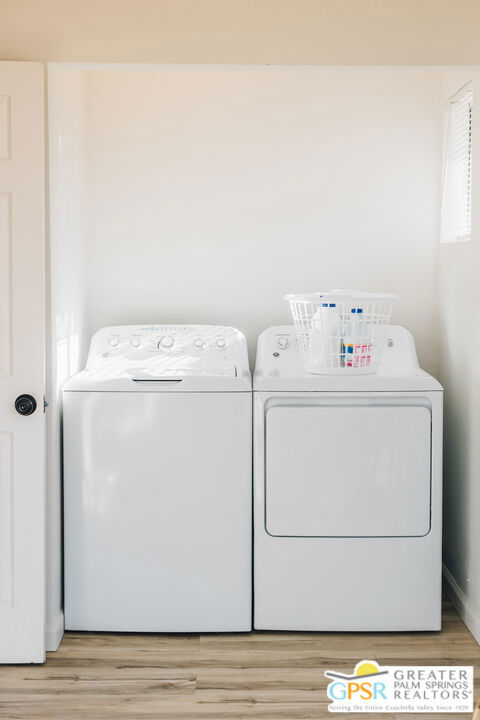 https://media.crmls.org/mediaz/7952703a-3c74-4870-9a5b-359f92598250.jpg?preset=X-Large