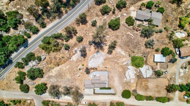 Detail Gallery Image 35 of 43 For 18434 Ramona View Dr, Ramona,  CA 92065 - 4 Beds | 2/1 Baths