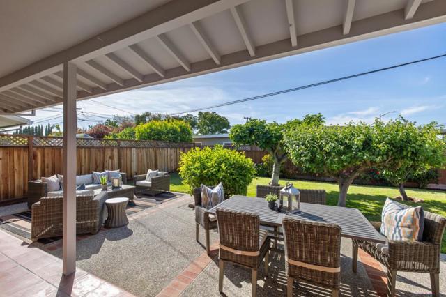 1371 Claudia Avenue, San Mateo CA: https://media.crmls.org/mediaz/7952d9c5-775b-4bd4-a953-18906709de3c.jpg