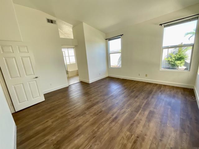 7860 Paseo Tulipero, Carlsbad CA: https://media.crmls.org/mediaz/79530f94-89ec-4fbe-97ff-a9a02cde0b3d.jpg