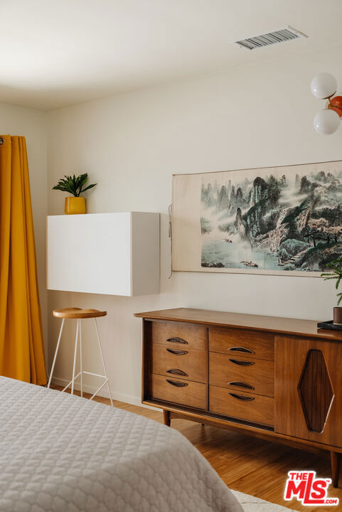 4220 Hillcrest Drive, Los Angeles CA: https://media.crmls.org/mediaz/79537db7-cf50-4671-8488-9aa1d9827a42.jpg