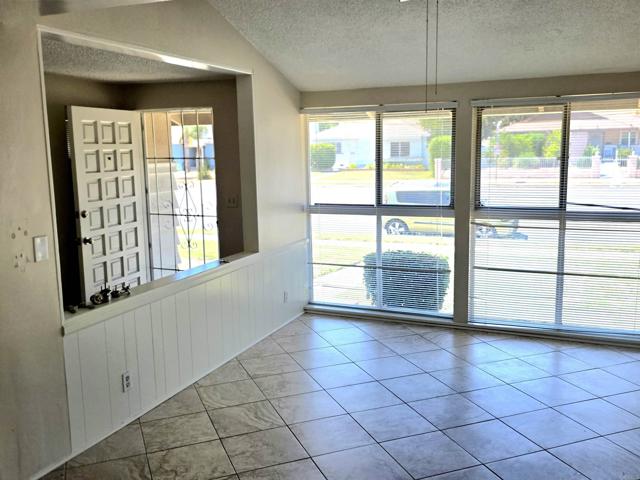 7748 De Soto Avenue, Canoga Park CA: https://media.crmls.org/mediaz/79545a0d-5f77-4b44-bd77-fbda38005e41.jpg