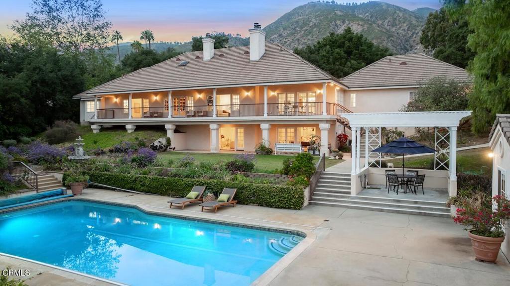 3250 Mesaloa Lane