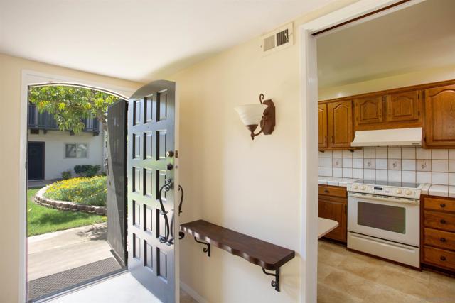 3216 Loma Riviera Dr, San Diego CA: https://media.crmls.org/mediaz/7954ec53-4f3c-45a0-895f-1b80d690b22c.jpg