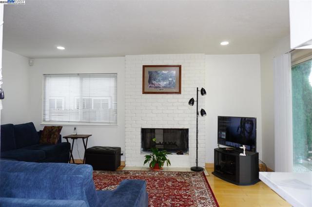 Image 12 of 43 For 236 Ottawa Way