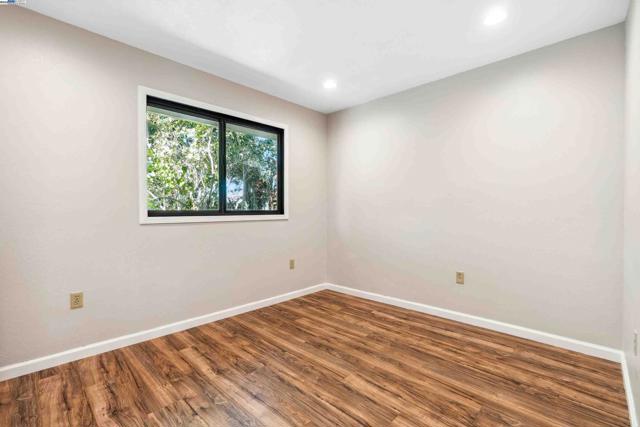 Image 51 of 60 For 38011 Temple Way