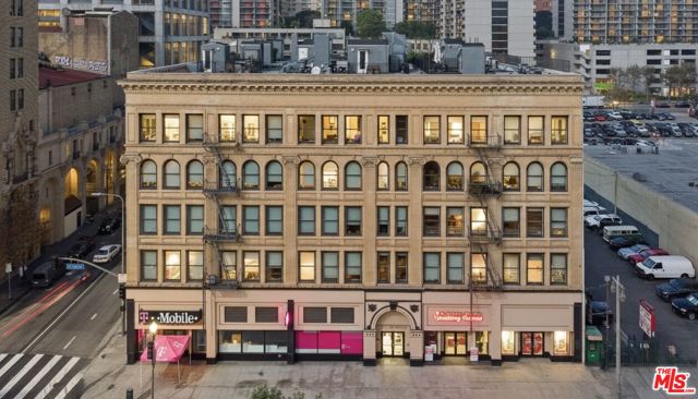 253 S Broadway, Los Angeles CA: https://media.crmls.org/mediaz/79558fb7-4452-4427-b04e-5fb6df839407.jpg