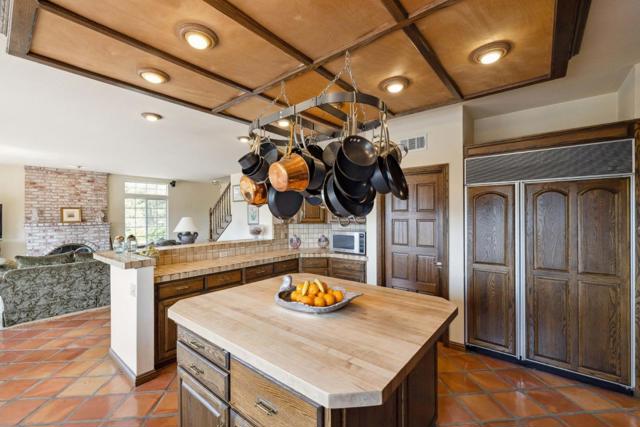 3600 Via Mar Monte, Carmel CA: https://media.crmls.org/mediaz/79559d30-e9ea-4425-8576-7504a6d3f837.jpg