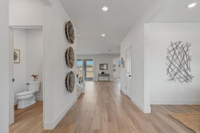 191 Scarlett Way, Hollister CA: https://media.crmls.org/mediaz/7955ebd6-d532-4816-b301-6db99f513fe5.jpg