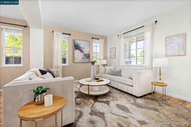 104 Silva Ct, Martinez CA: https://media.crmls.org/mediaz/7956210e-77d7-4065-80f7-b43f966c318b.jpg