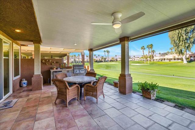 42197 Turqueries Avenue, Palm Desert CA: https://media.crmls.org/mediaz/7956699b-ef77-418c-856a-20d107b55e9f.jpg