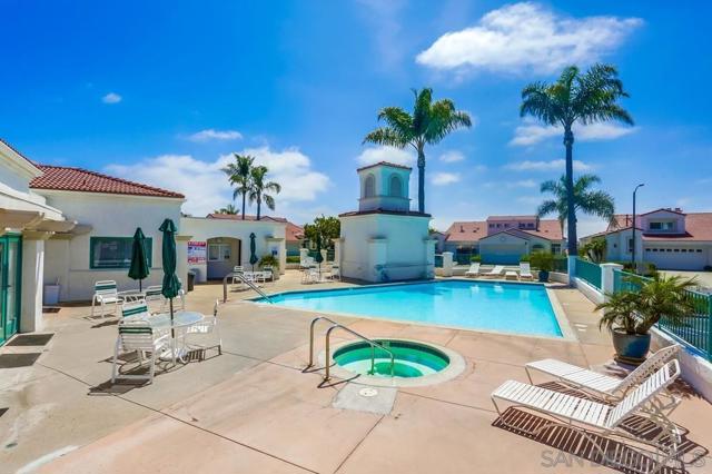 3367 Malta Way, Oceanside CA: https://media.crmls.org/mediaz/795780ed-8aad-42e1-b2dc-53374964e530.jpg