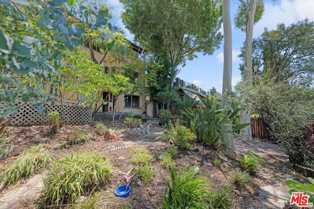 2461 McCready Avenue, Los Angeles CA: https://media.crmls.org/mediaz/7957b1c3-d867-4ca6-8ec3-2cd7626e3a74.jpg
