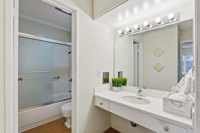 934 Peninsula Avenue, San Mateo CA: https://media.crmls.org/mediaz/795808ea-3842-47af-b9eb-2aab21bd83d8.jpg