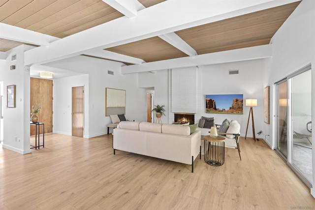 5152 College Gardens Court, San Diego CA: https://media.crmls.org/mediaz/79588493-2955-4d1a-b9a2-37368d434645.jpg