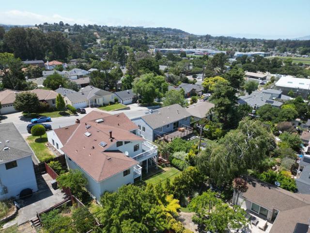 3709 Kenwood Avenue, San Mateo CA: https://media.crmls.org/mediaz/7958ac15-eebd-43d3-907f-691df318897c.jpg