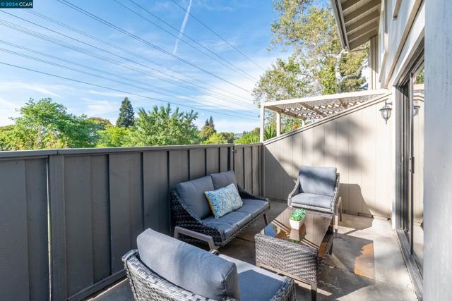 Image 21 of 33 For 1315 Kenwal Rd  C