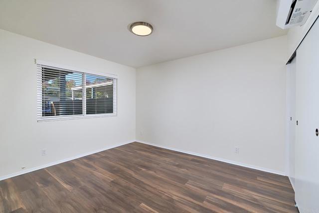 942 Royal Tern Way, Oceanside CA: https://media.crmls.org/mediaz/795a6062-f770-4cc4-a8aa-1a73c90c789d.jpg