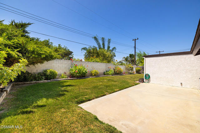 1748 Sutter Avenue, Simi Valley CA: https://media.crmls.org/mediaz/795b13c6-403f-4942-bd19-704e9b0271b7.jpg