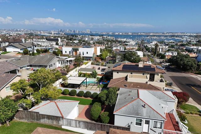 3428 Garrison St, San Diego CA: https://media.crmls.org/mediaz/795b4ef3-961a-43e7-9268-90deab7f3024.jpg