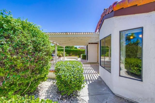 11742 Avenida Sivrita, San Diego CA: https://media.crmls.org/mediaz/795b90e0-b7b1-4b62-9788-eadef6f3253f.jpg
