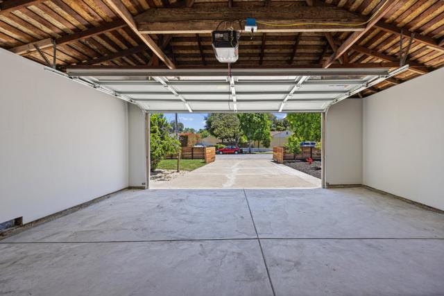 3541 Page Street, Redwood City CA: https://media.crmls.org/mediaz/795d4027-0d48-48c8-8c06-1477f125d23a.jpg