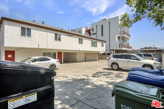 5621 Klump Avenue, North Hollywood CA: https://media.crmls.org/mediaz/795d40e3-ed4c-4636-92f2-7b099284035d.jpg