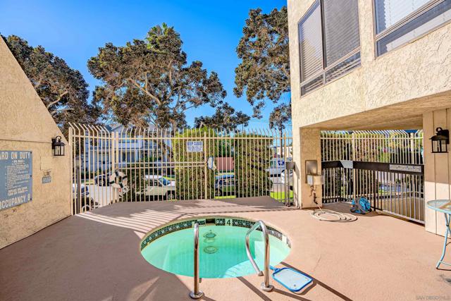 3770 Crown Point Dr, Pacific Beach (San Diego), California 92109, 2 Bedrooms Bedrooms, ,2 BathroomsBathrooms,Condominium,For Sale,Crown Point Dr,240026970SD