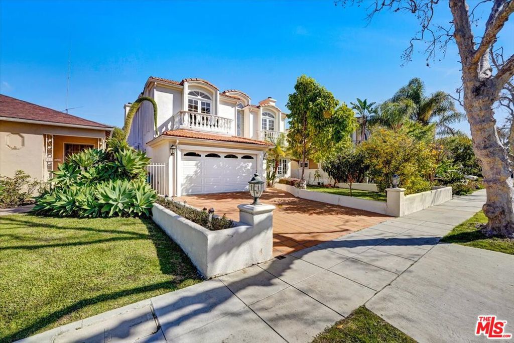 216 S Stanley Drive, Beverly Hills, CA 90211