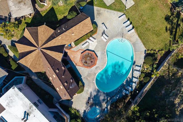 3845 Groton St, San Diego CA: https://media.crmls.org/mediaz/795e71f8-8629-4ab2-89b0-9e2d252c0bae.jpg