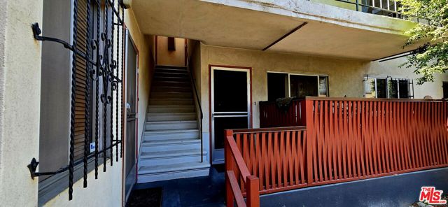 1433 N Martel Avenue, Los Angeles CA: https://media.crmls.org/mediaz/795f7dc0-07a7-49ec-a0ab-bfa087438209.jpg