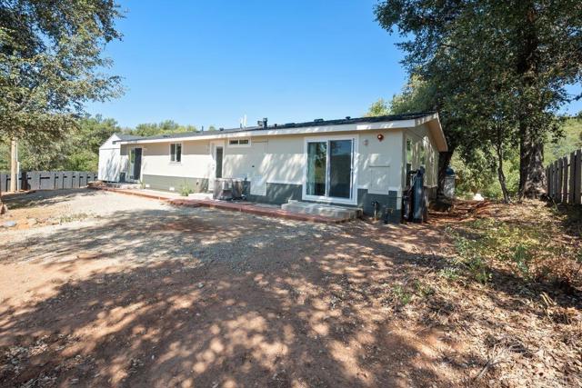 1645 Frisius Drive, Julian CA: https://media.crmls.org/mediaz/795ff48c-f78c-4586-b92d-e55ed67cfee4.jpg