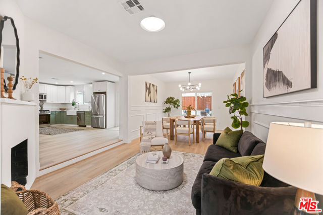 5722 Valley Ridge Avenue, Los Angeles CA: https://media.crmls.org/mediaz/79606c1f-c26f-4991-8c82-c62194cfb0a5.jpg