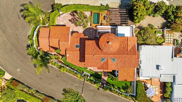 4435 Conde Pl, San Diego CA: https://media.crmls.org/mediaz/7961202b-83c2-412c-9607-0c67f89b933a.jpg