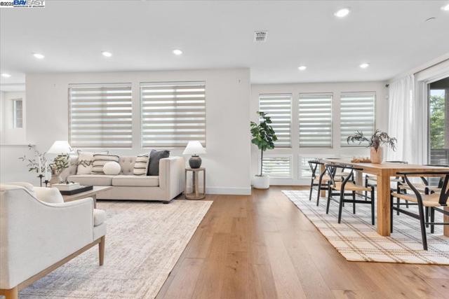 5700 Greige Cir, Dublin CA: https://media.crmls.org/mediaz/7961d19a-198a-41aa-9bb2-933aad87b455.jpg