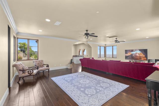 Detail Gallery Image 22 of 28 For 8039 El Cielo, Rancho Santa Fe,  CA 92067 - 5 Beds | 6/1 Baths