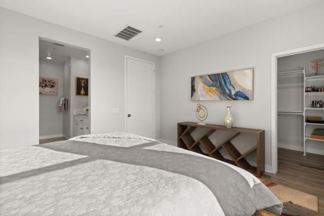 202 Keeper, Irvine CA: https://media.crmls.org/mediaz/79636016-6fbc-4c1f-ae78-4a4f87de11e0.jpg
