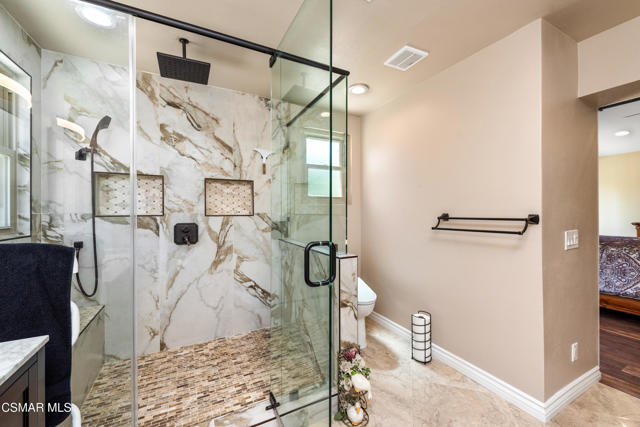 3961 Springtime Lane, Moorpark CA: https://media.crmls.org/mediaz/79637bf6-a9bc-43c9-bd94-700e17afa3a5.jpg