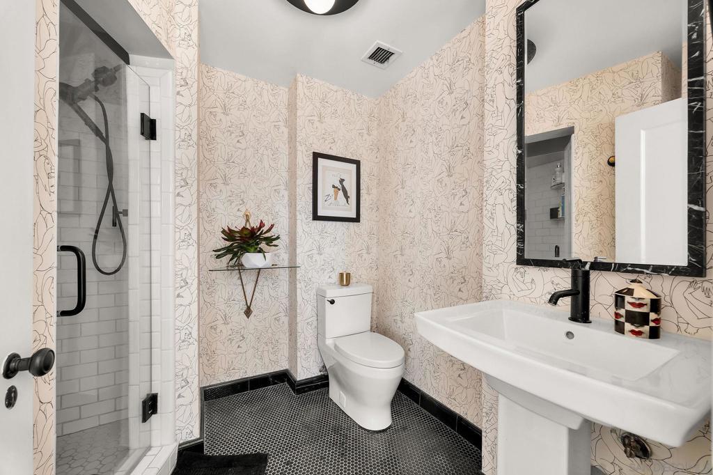 702 Ash St - photo 12
