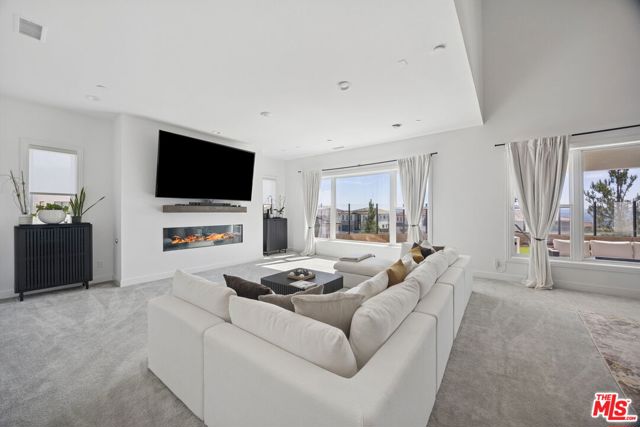 Image 3 of 35 For 11800 Tudor Court