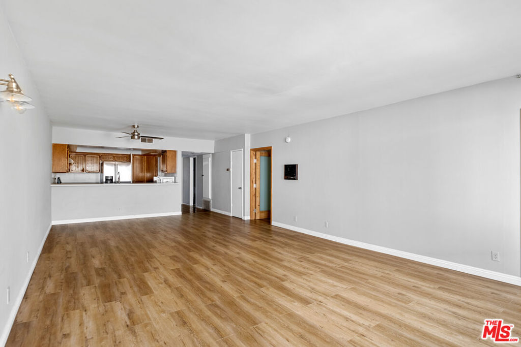 5125 Harold Way #202